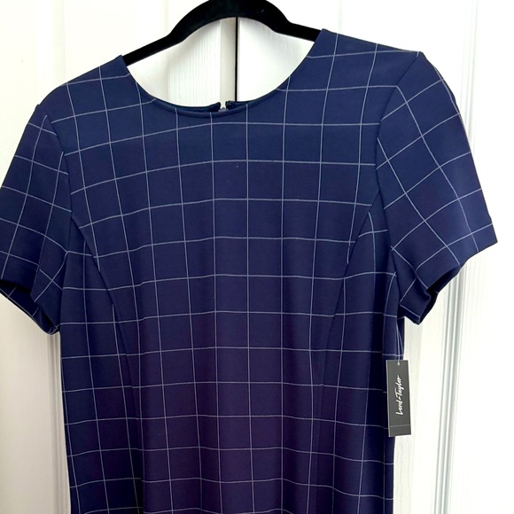 LORD & TAYLOR - Picture 1 of 6